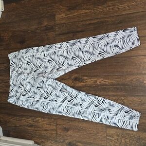 Love Her Super compression workout leggings